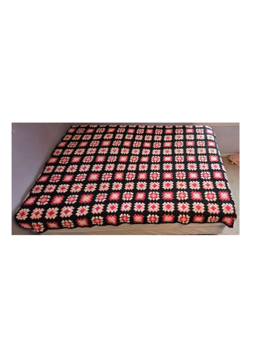Vintage 80s Blanket Queen Hand Crocheted Black Pink White Granny Square Home VTG